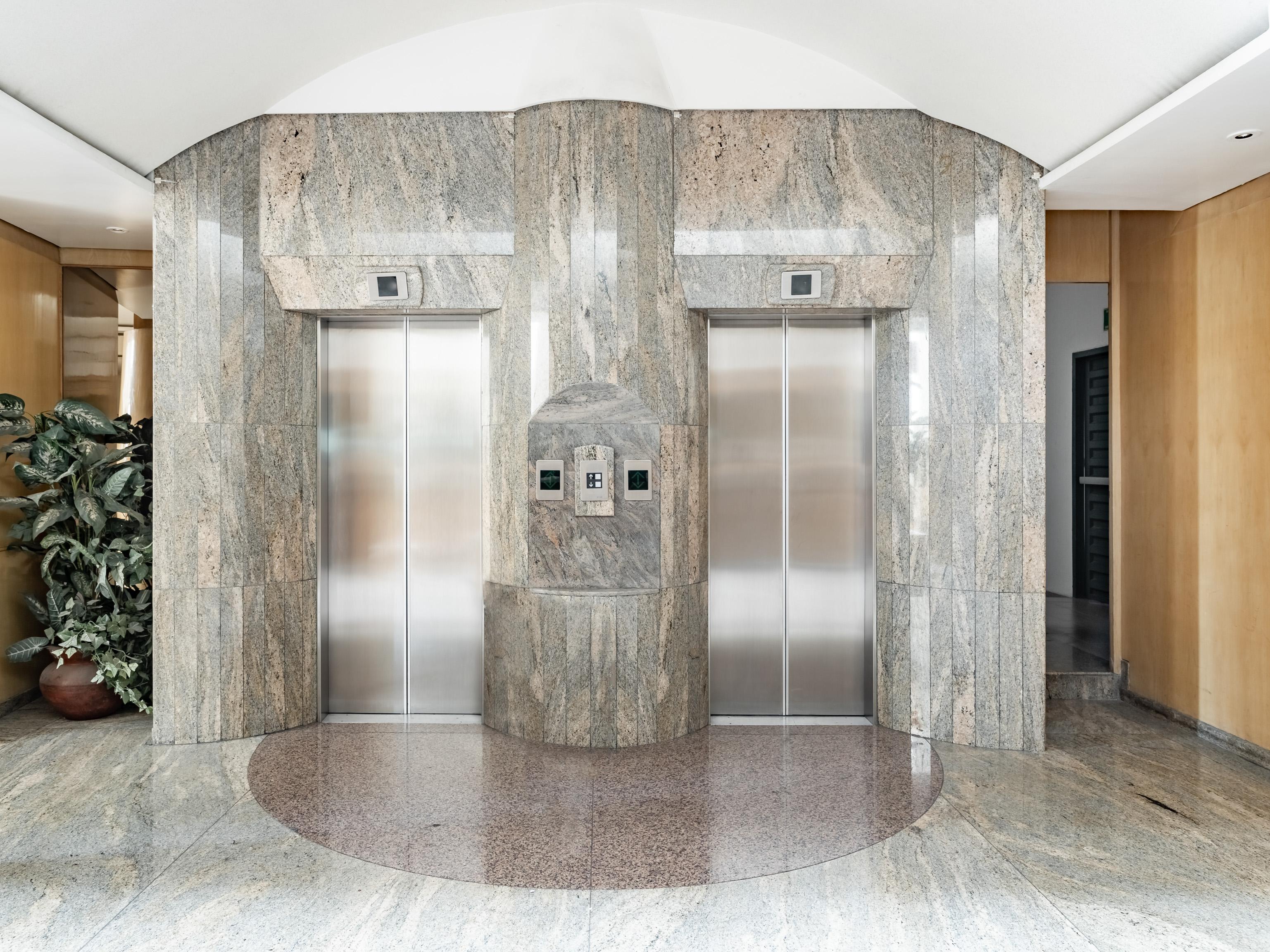 Capital O Andrade, Mexico City Luaran gambar Elevators in a hotel
