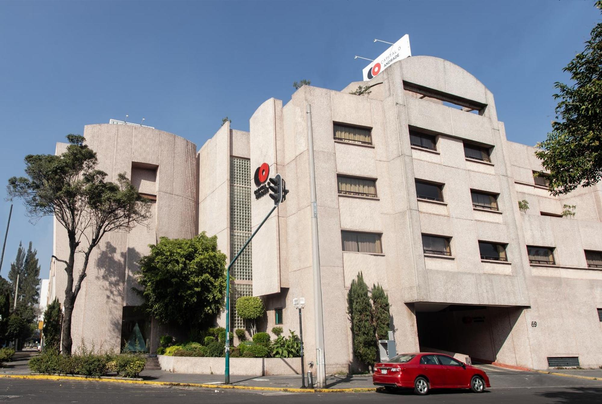 Capital O Andrade, Mexico City Luaran gambar